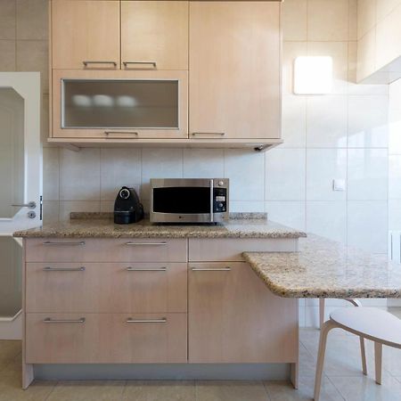 Lovelystay - Downtown Modern 2Br Flat With Free Parking Porto Exterior photo