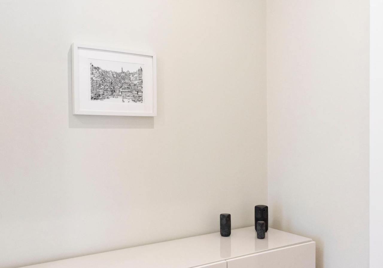 Lovelystay - Downtown Modern 2Br Flat With Free Parking Porto Exterior photo